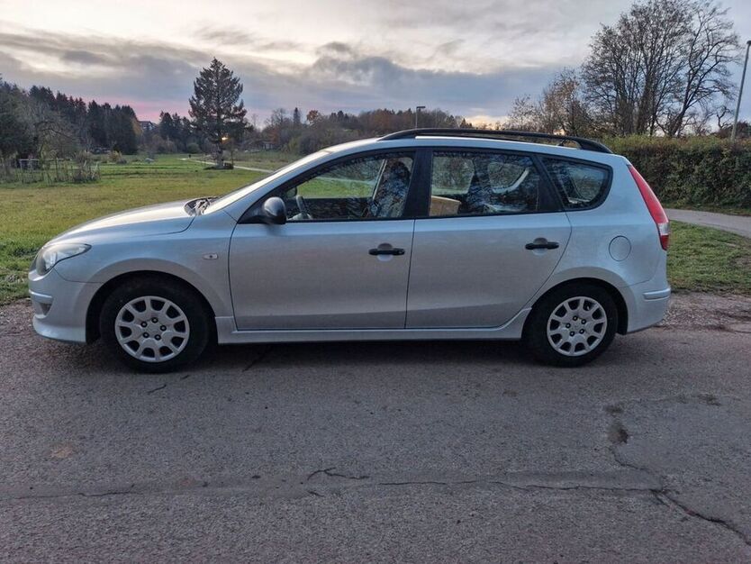 i30