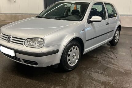 VW Golf 95.000 km 2.499 &euro; Aidlingen 71134