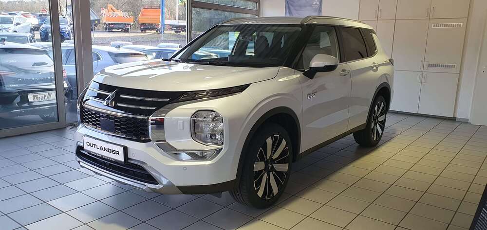 Mitsubishi Outlander 3.000 km 46.990 &euro; Winnenden 71364