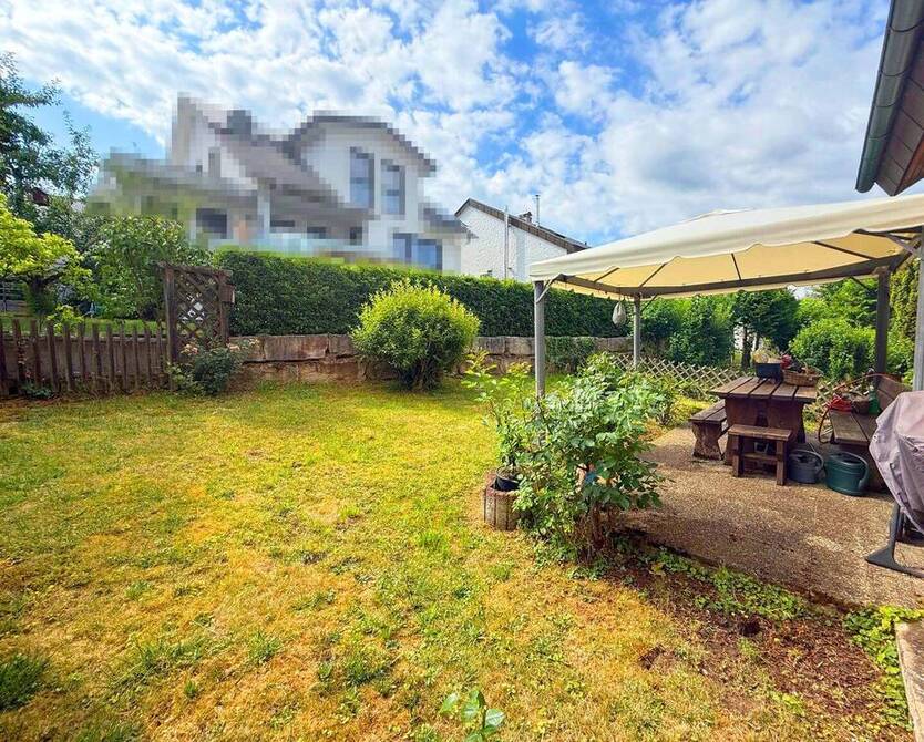 Vermietetes Mehrfamilienhaus in bester Lage von Weinstadt-Schnait
