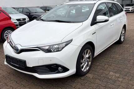 Toyota Auris 128.168 km 13.495 € Stuttgart 70597