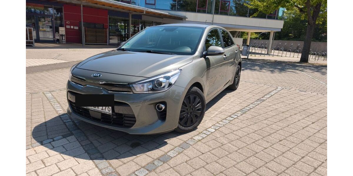Kia Rio 98.750 km 8.399 &euro; Filderstadt 70794