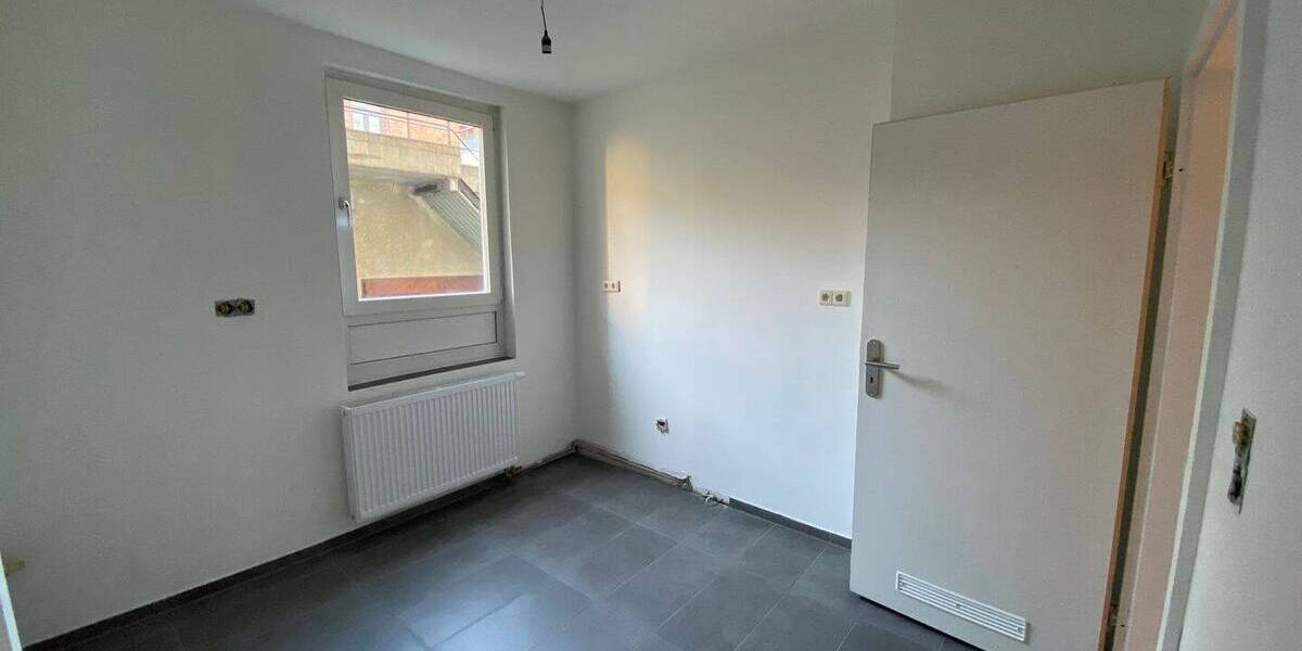 Etagenwohnung Esslingen am Neckar Pliensauvorstadt - 3 Zimmer, 64 m&sup2;, 220.000&euro; | Angebot:26092442