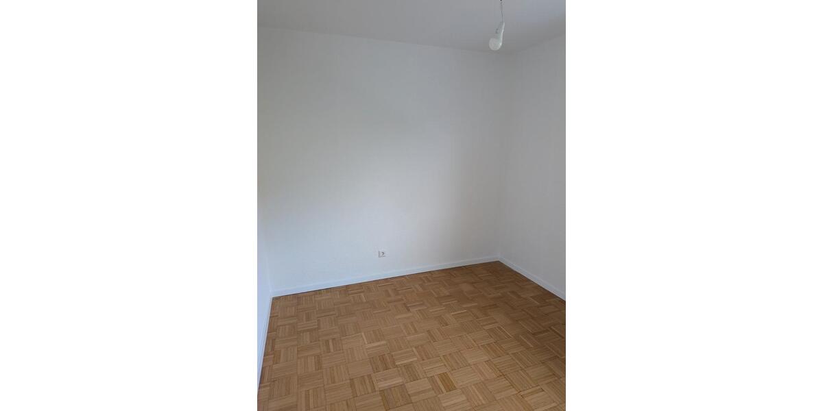 Etagenwohnung Kornwestheim - 3.5 Zimmer, 82 m&sup2;, 1.490&euro; | Angebot:26395526