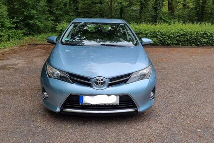 Toyota Auris 135.000 km 7.000 &euro; Illingen 75428