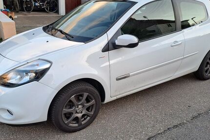 Renault Clio 68.000 km 4.900 &euro; Leinfelden-Echterdingen 70771
