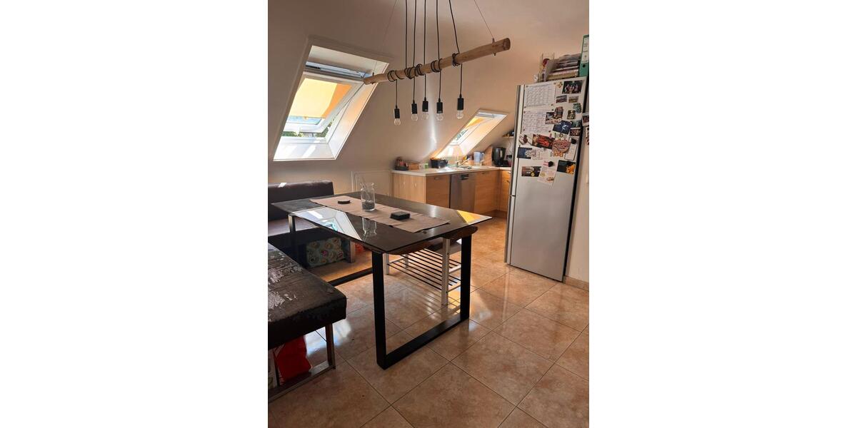 Dachgeschoßwohnung Remseck am Neckar - 2.5 Zimmer, 58 m&sup2;, 270.000&euro; | Angebot:26311472