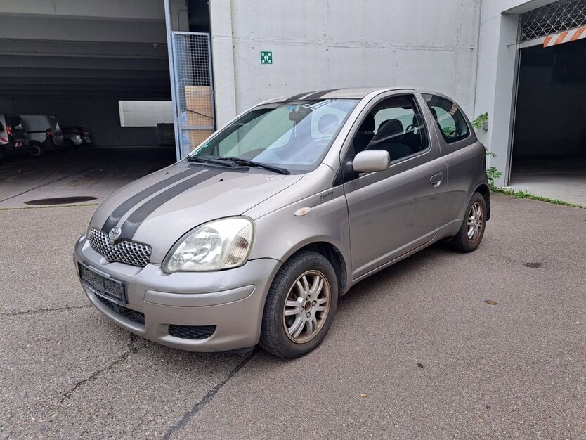 Toyota Yaris 150.000 km 850 € Reutlingen 72766