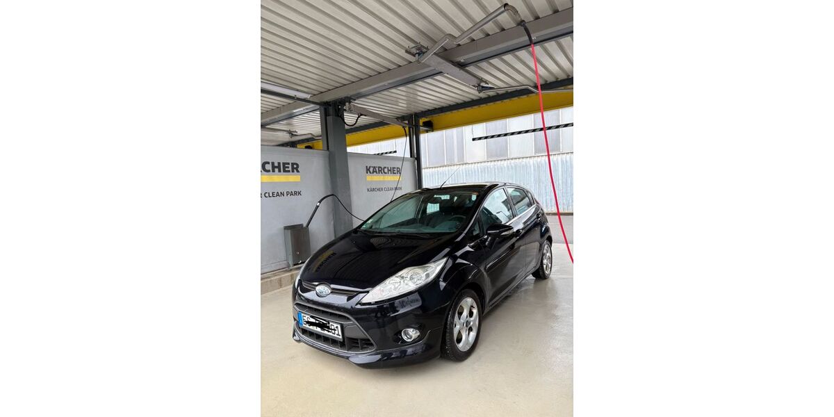 Ford Fiesta 245.000 km 2.950 &euro; Unterensingen 72669