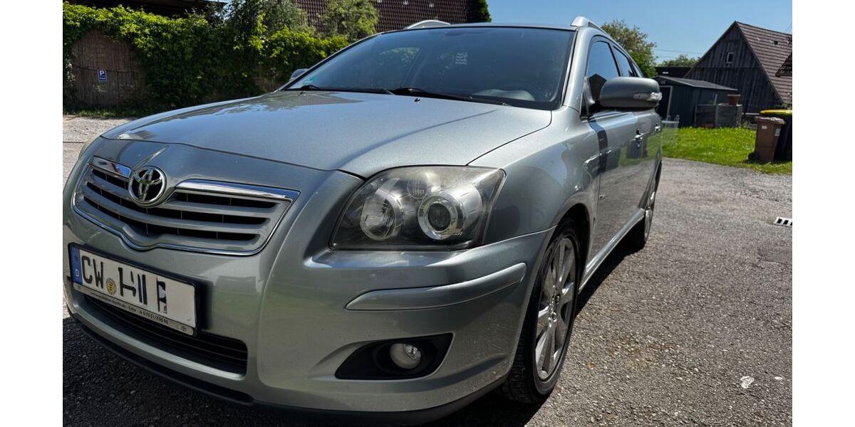 Toyota Avensis 199.100 km 2.500 &euro; Ostelsheim 75395