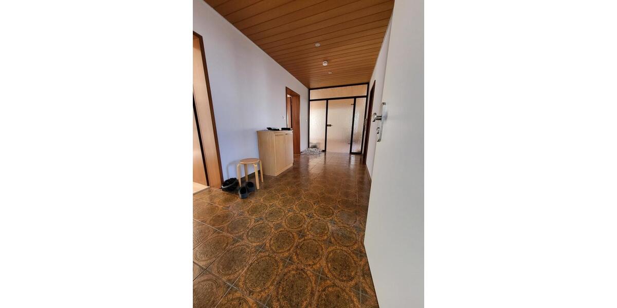 Erdgeschoßwohnung Ludwigsburg - 4 Zimmer, 120 m&sup2;, 1.500&euro; | Angebot:26384402