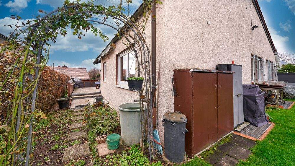 Ansprechendes Einfamilienhaus mit Garten und eigener Garage, in bester Lage von Neckarweihingen! 5 zimmer