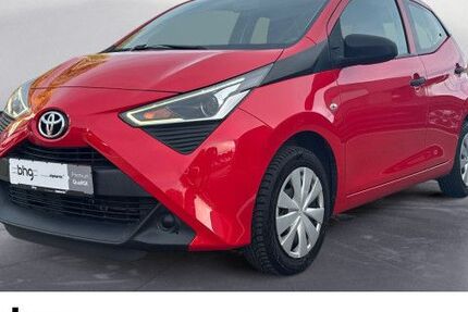 Toyota Aygo (X) 26.612 km 9.930 € Tübingen 72072