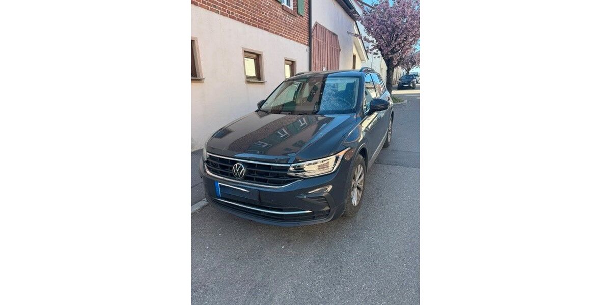 VW Tiguan 24.500 km 22.490 &euro; Ehningen 71139