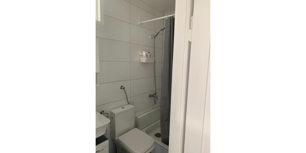 Etagenwohnung Stuttgart Degerloch - 1.5 Zimmer, 41 m&sup2;, 895&euro; | Angebot:25150128