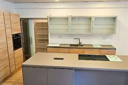 Wohnung zum Kaufen in Esslingen 589.000 € 153 m² 5 zimmer