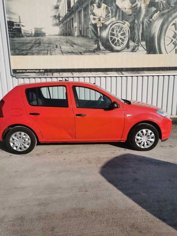 Dacia Sandero 123.400 km 1.590 € Backnang 71522