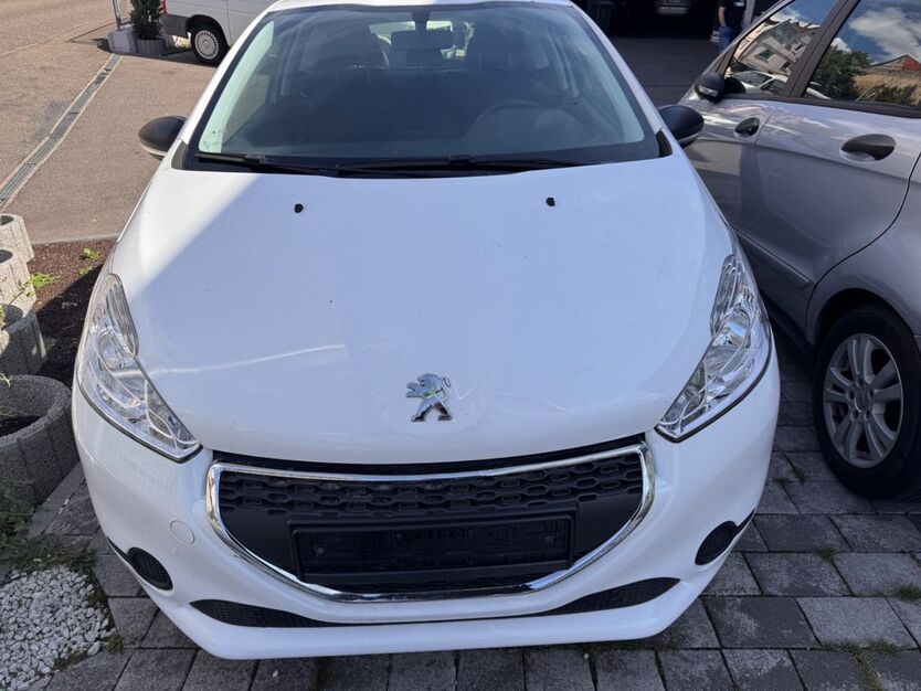 Peugeot 208 130.000 km 3.490 € Asperg 71679