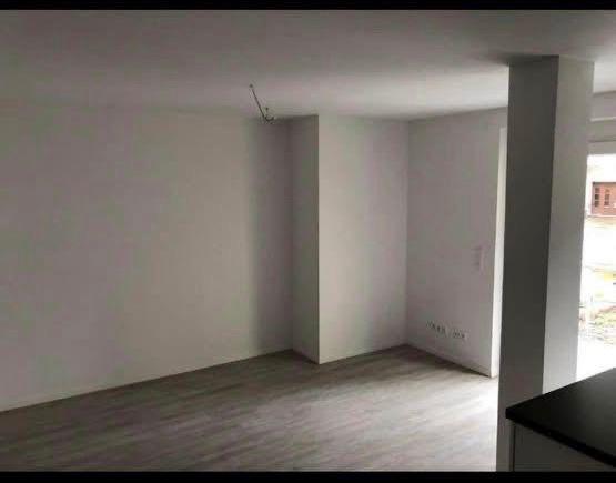 Erdgeschoßwohnung Stuttgart Luginsland - 2.5 Zimmer, 57 m&sup2;, 1.050&euro; | Angebot:26291512