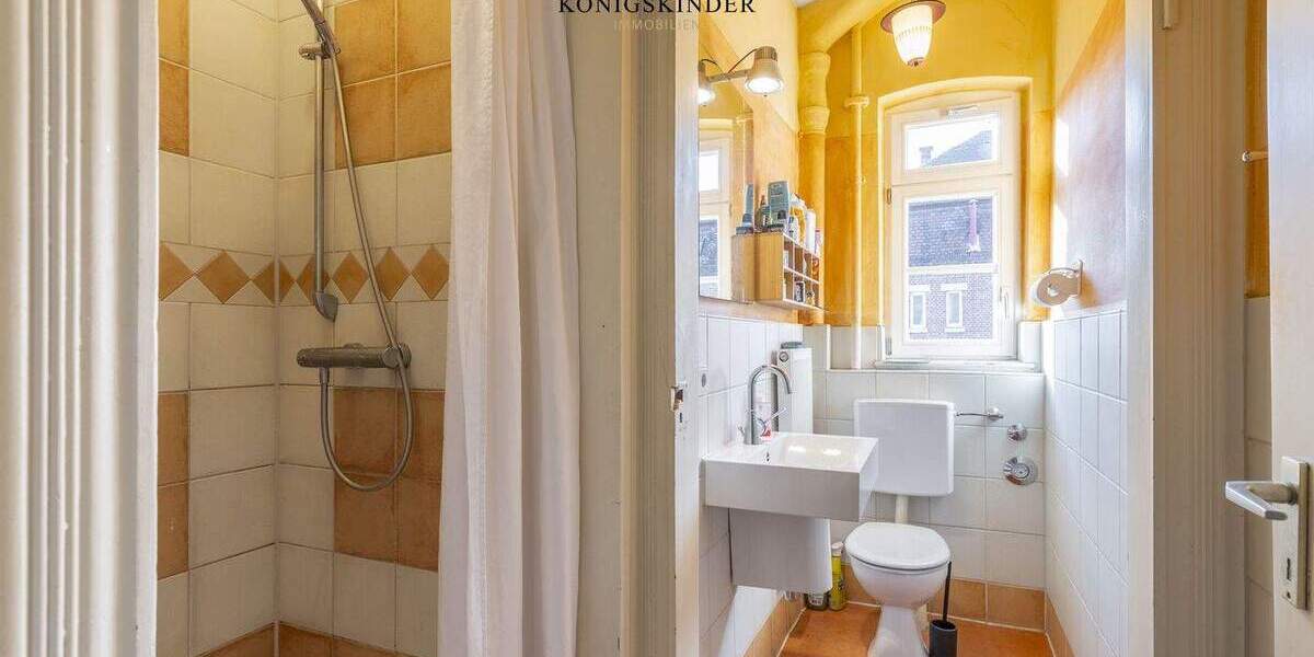 Historischer Altbau trifft urbanes Lebensgefühl: Charmante Wohnung in Stuttgart-Süd 2 zimmer