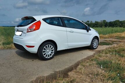 Ford Fiesta 77.400 km 4.950 &euro; Bietigheim-Bissingen 74321