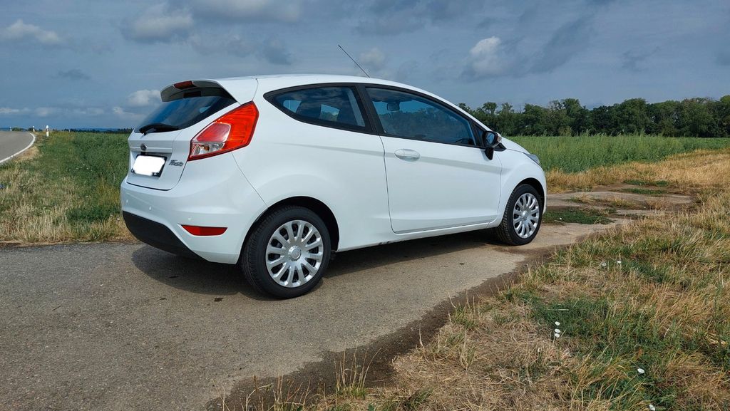 Ford Fiesta 77.400 km 4.950 &euro; Bietigheim-Bissingen 74321