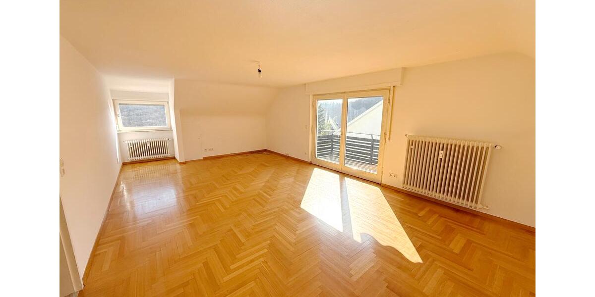 Dachgeschoßwohnung Stuttgart Botnang - 3 Zimmer, 93 m&sup2;, 1.150&euro; | Angebot:25414797