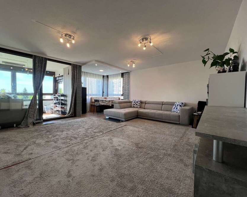 Wohnung zum Kaufen in Baltmannsweiler 267.000 € 86.38 m²