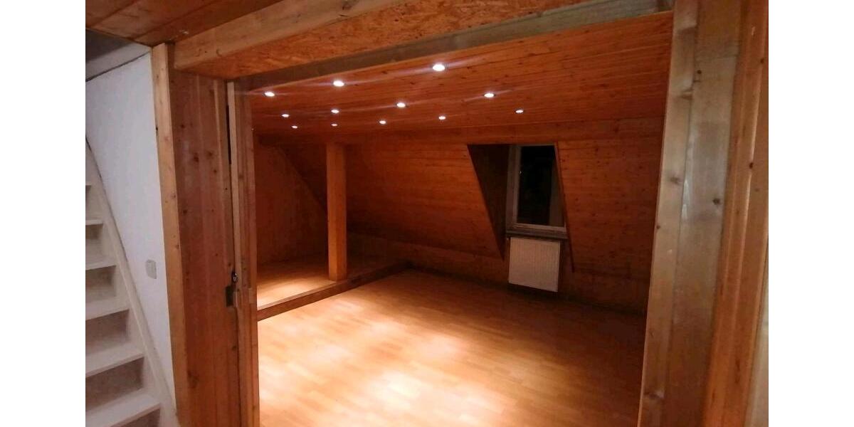 Doppelhaushälfte Nürtingen - 13 Zimmer, 210 m&sup2;, 430.000&euro; | Angebot:25991197