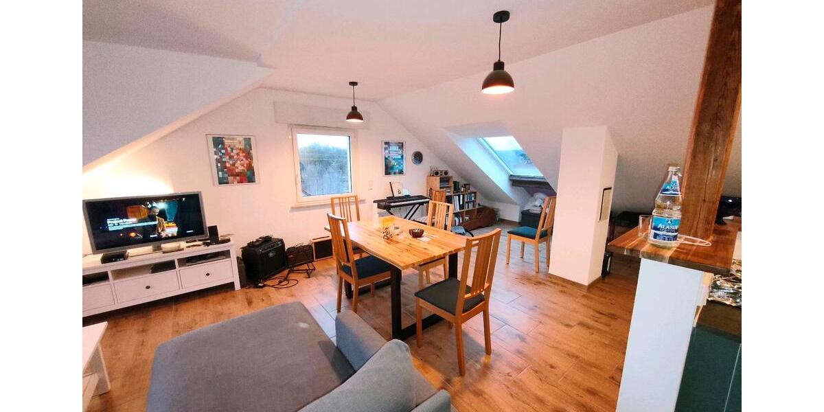 Dachgeschoßwohnung Kirchheim unter Teck - 2 Zimmer, 53 m&sup2;, 1.000&euro; | Angebot:25176306