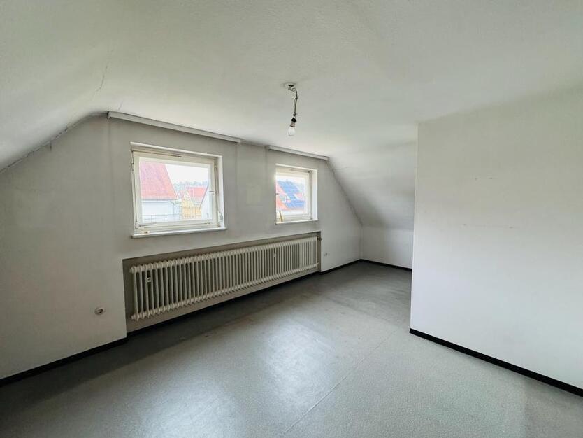 Ohne Makler! Gepflegte DHH mit ELW, großem Hobbyr. + Einzelgarage zimmer