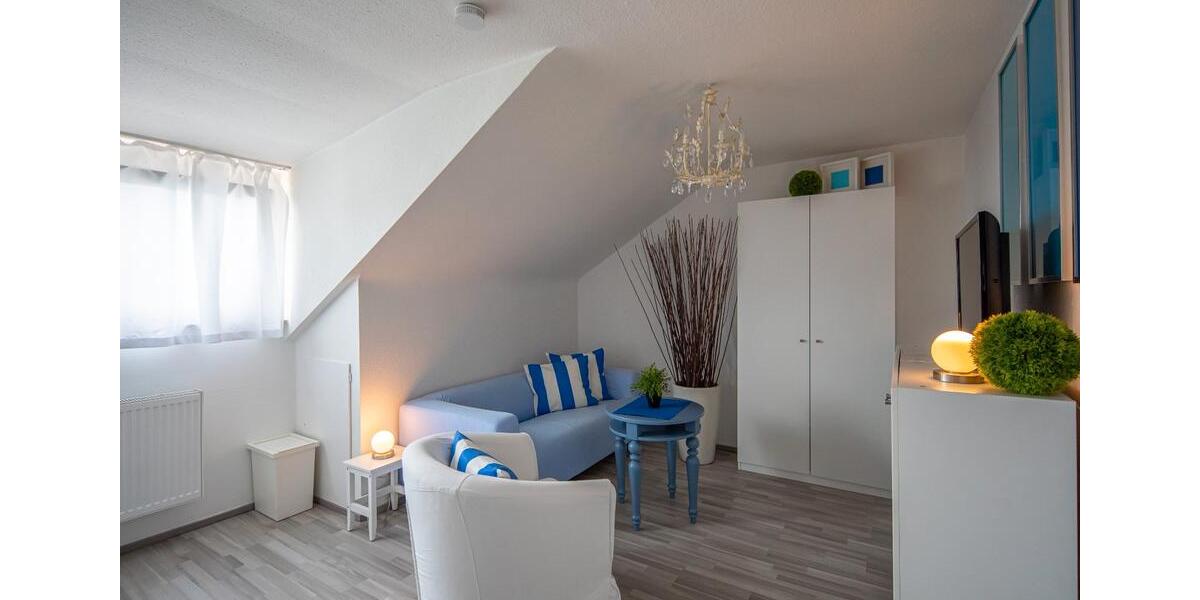 Dachgeschoßwohnung Stuttgart Neuwirtshaus - 1.5 Zimmer, 34 m&sup2;, 880&euro; | Angebot:26266013