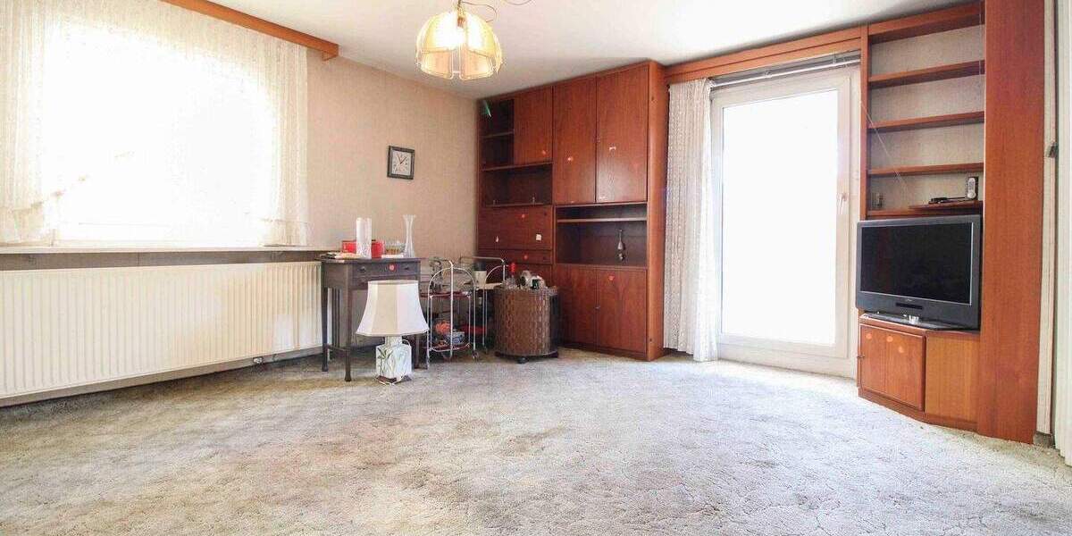 Mehrfamilienhaus, Wohnhaus Stuttgart Heumaden - 9 Zimmer, 154 m&sup2;, 398.000&euro; | Angebot:25220473