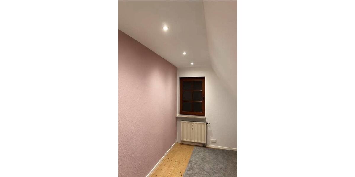 Dachgeschoßwohnung Markgröningen - 4.5 Zimmer, 92 m&sup2;, 389.000&euro; | Angebot:26704117