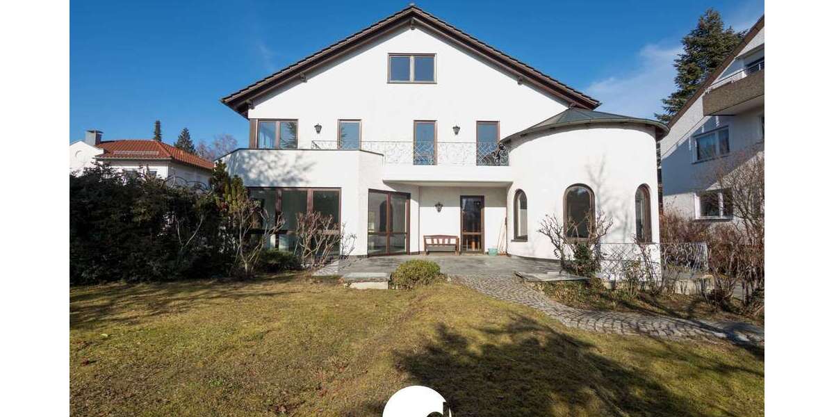 Einfamilienhaus Stuttgart Bad Cannstatt - 8 Zimmer, 301 m&sup2;, 3.900&euro; | Angebot:25162547