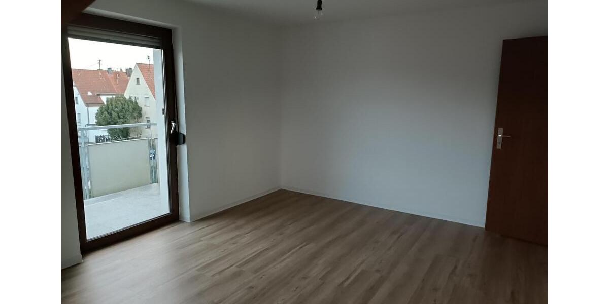 Dachgeschoßwohnung Esslingen am Neckar Pliensauvorstadt - 2 Zimmer, 55 m&sup2;, 850&euro; | Angebot:25126314