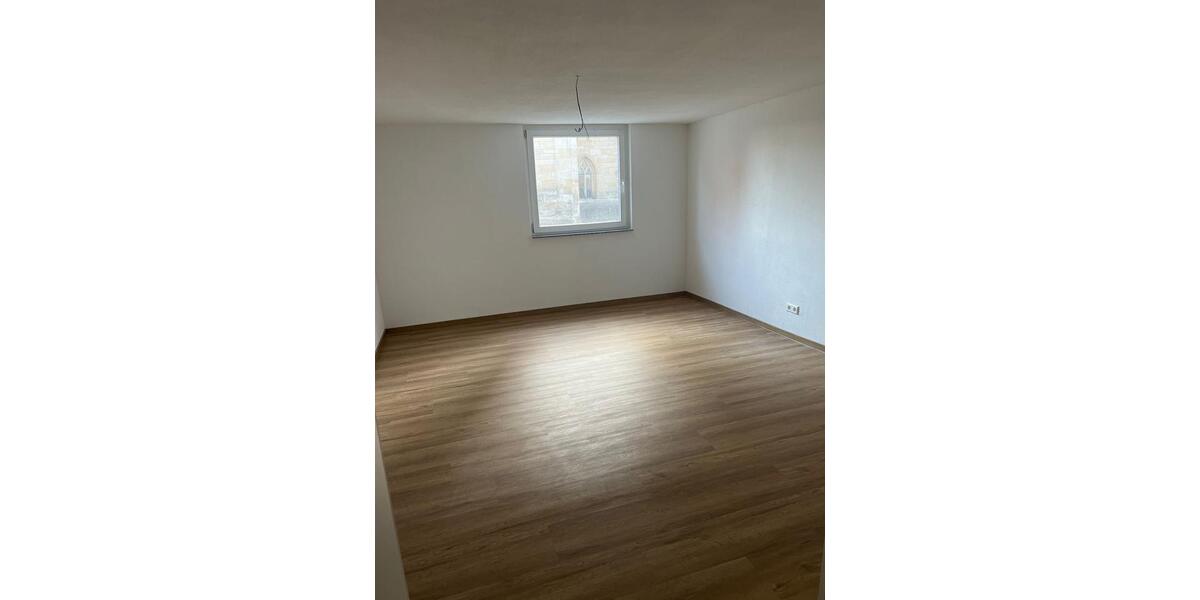 Erdgeschoßwohnung Stuttgart Vaihingen - 4 Zimmer, 20 m&sup2;, 1.200&euro; | Angebot:25418111