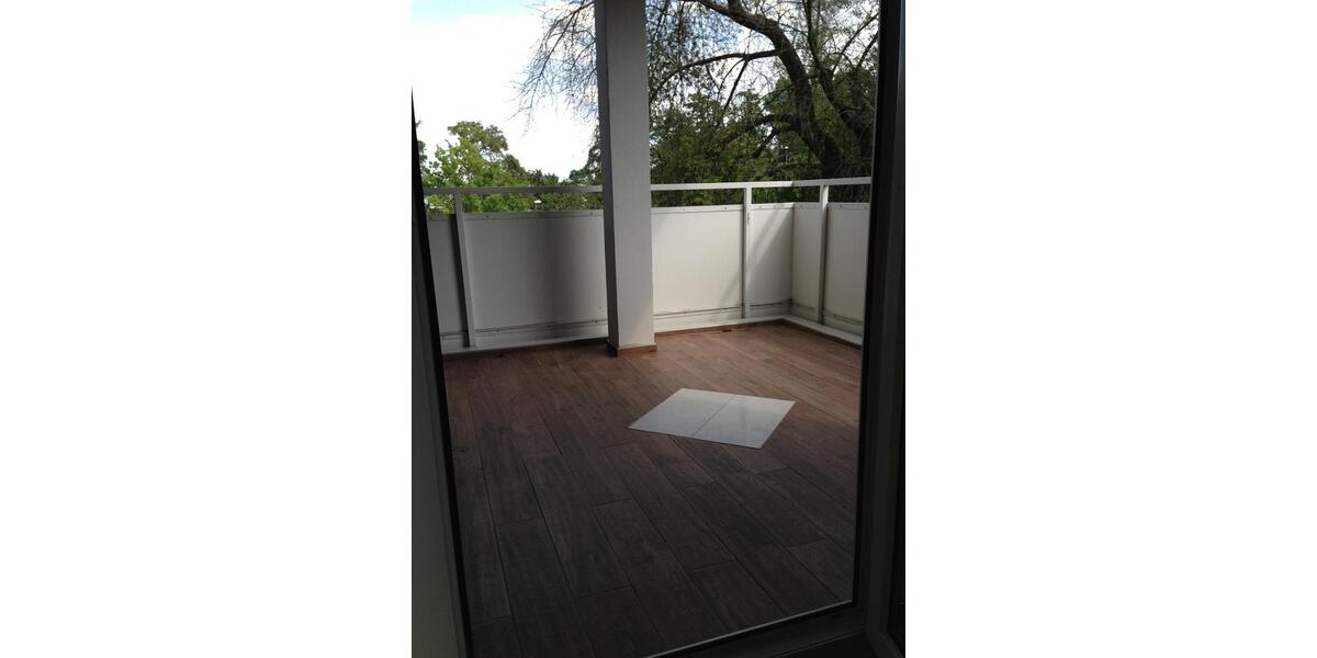 Etagenwohnung Stuttgart Botnang - 3 Zimmer, 89 m&sup2;, 1.350&euro; | Angebot:26529045