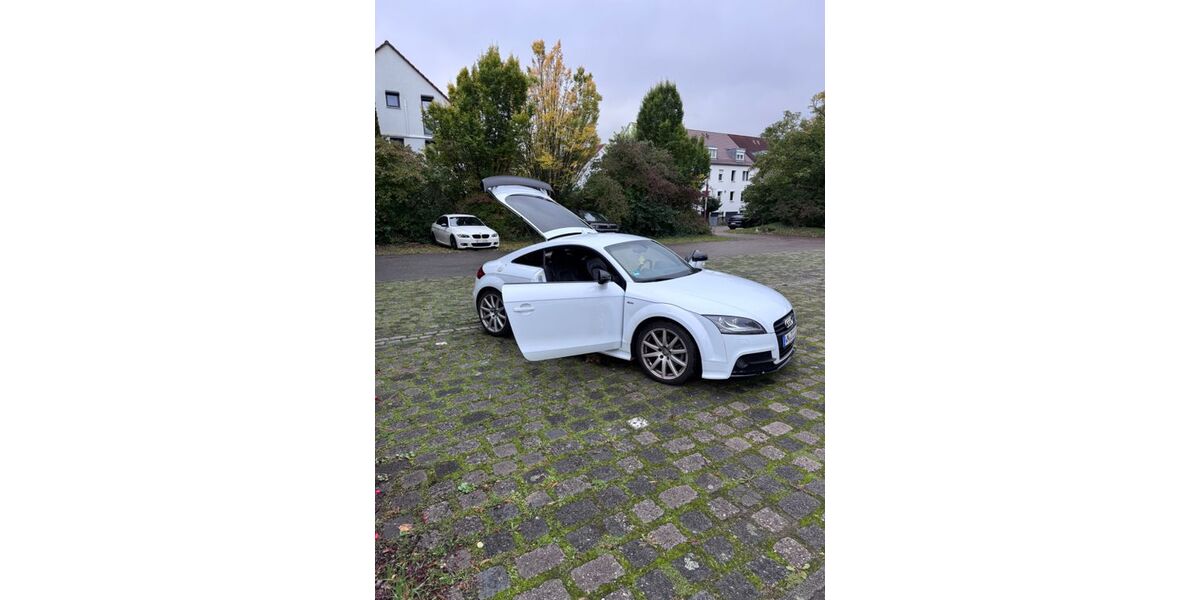 Audi TT 108.000 km 17.900 € Fellbach 70376