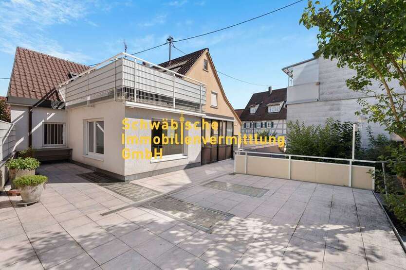 Haus zum Kaufen in Fellbach 1.299.000 € 486 m²
