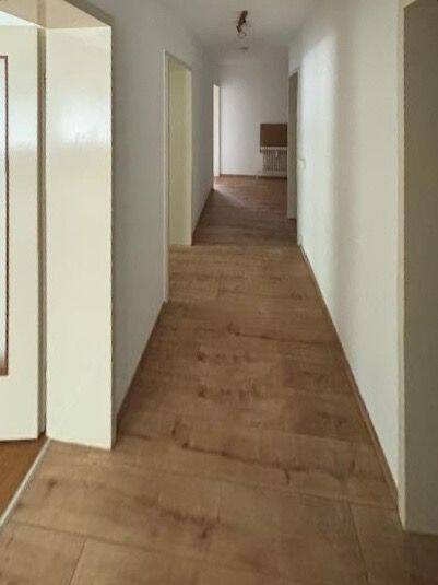 3-Zimmer-Wohnung mit Balkon und Tiefgaragenstellplatz in Möglingen