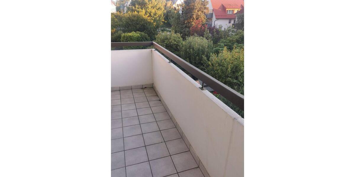 Etagenwohnung Ludwigsburg - 3.5 Zimmer, 80 m&sup2;, 290.000&euro; | Angebot:26941693