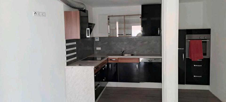 Einfamilienhaus Nürtingen - 13 Zimmer, 210 m&sup2;, 430.000&euro; | Angebot:27226507