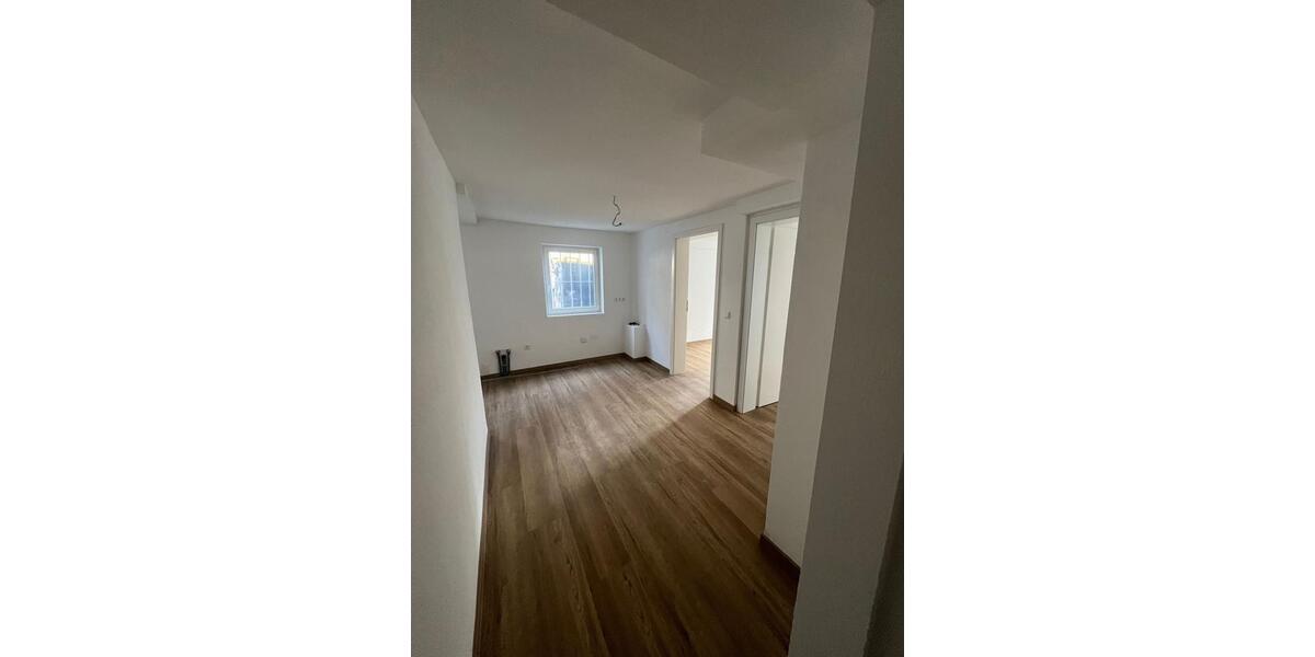 Erdgeschoßwohnung Stuttgart Vaihingen - 4 Zimmer, 20 m&sup2;, 1.200&euro; | Angebot:25418111