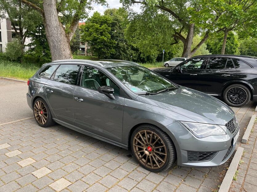 Seat Leon 101.000 km 15.750 € Fellbach 70734