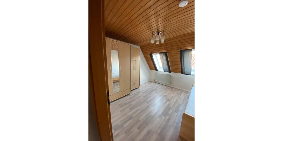 Dachgeschoßwohnung Böblingen Dagersheim - 1 Zimmer, 35 m&sup2;, 650&euro; | Angebot:26254451