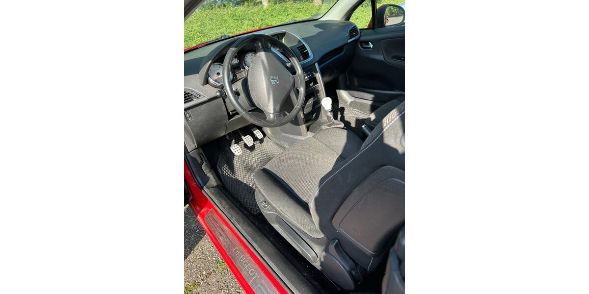 Peugeot 207 142.000 km 4.990 &euro; Großbettlingen 72663