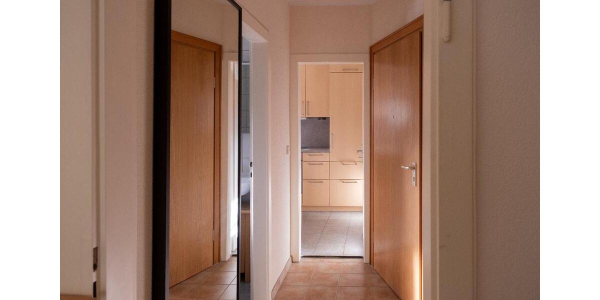 Hochparterre Stuttgart Degerloch - 1.5 Zimmer, 28 m&sup2;, 665&euro; | Angebot:26152553