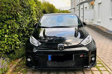 Toyota Yaris 47.700 km 35.100 &euro; Stuttgart 70378