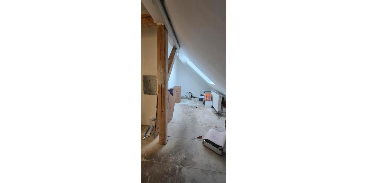 Dachgeschoßwohnung Stuttgart Zuffenhausen - 3 Zimmer, 70 m&sup2;, 199.000&euro; | Angebot:26740748